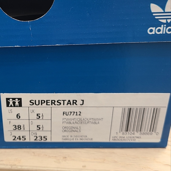 Adidas Black Stripe Superstars - Picture 4 of 4